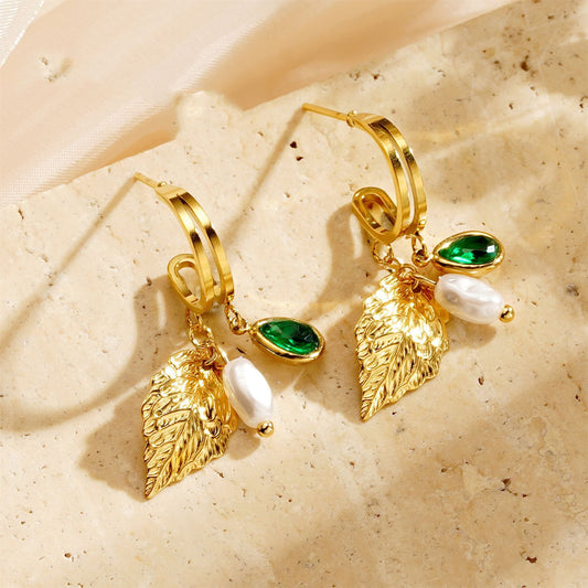 Beccarite Leaf Pearl Earrings (18K Gold Plated)